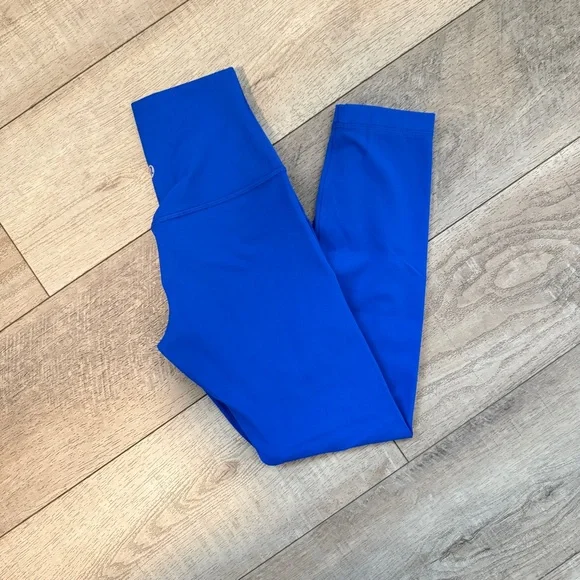 Lululemon align Leggings 23” - Picture 2 of 3